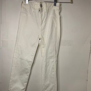 AMERICAN EAGLE WHITE SKINNY JEANS
